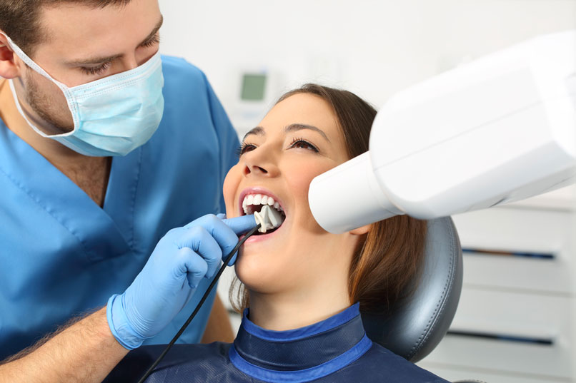 How Are Broken Or Chipped Tooth Repaired?